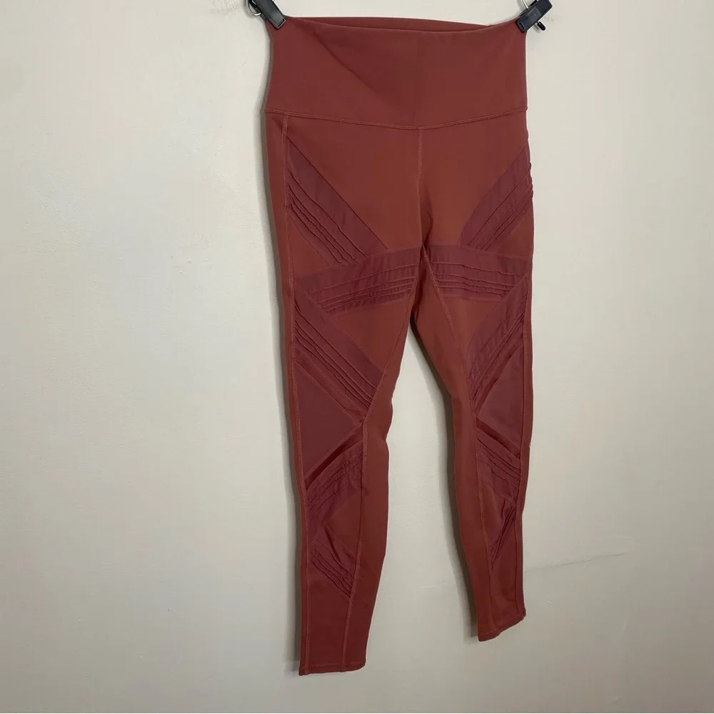 ALO Yoga Leggings Womens L High Waist Interlace Mesh Rosewood Athletic Pants - Picture 6 of 9